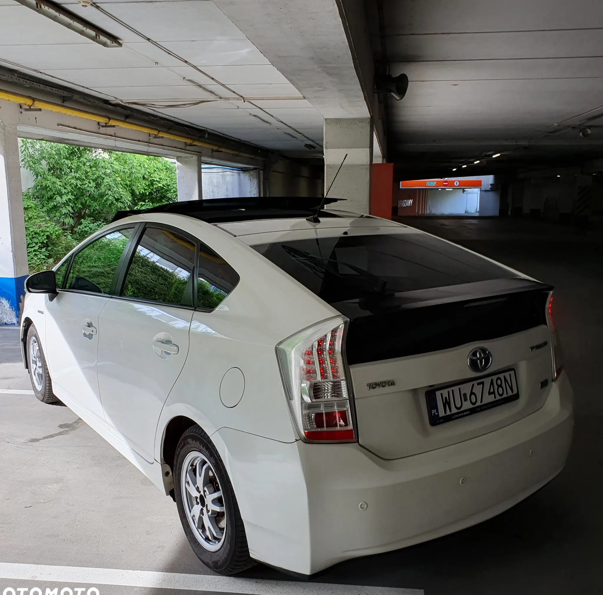 Toyota Prius cena 29999 przebieg: 390000, rok produkcji 2009 z Warszawa małe 92